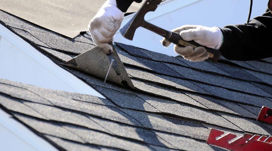 Expert Emergency Roof Repairs services in Larned, KS